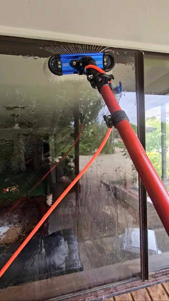 Pure water window cleaning on exterior glass